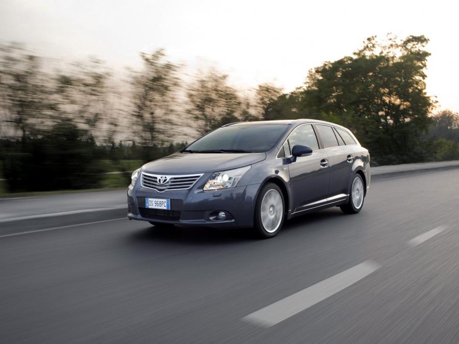  Toyota Avensis Wagon 2008 года  (фото 24 из 53)